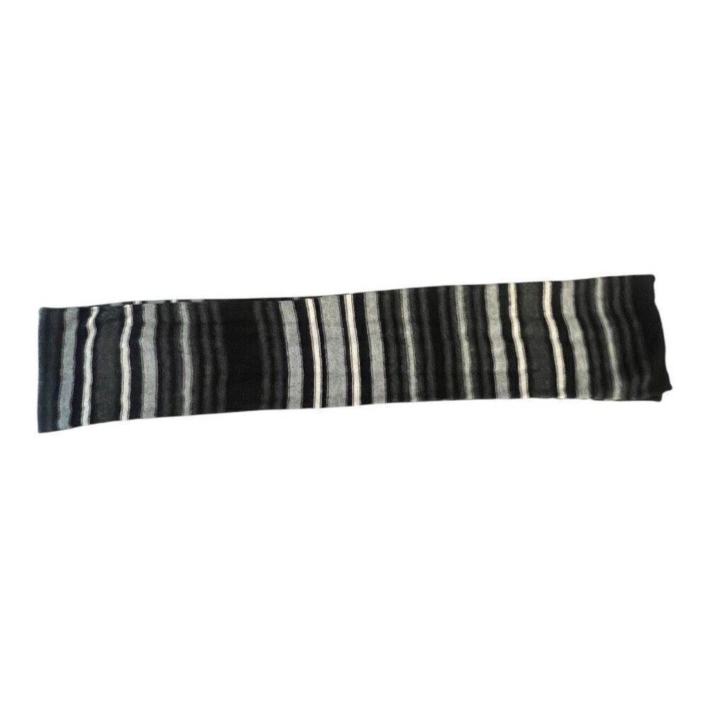 Gorgeous Designer Scarf - Picture 2 of 4